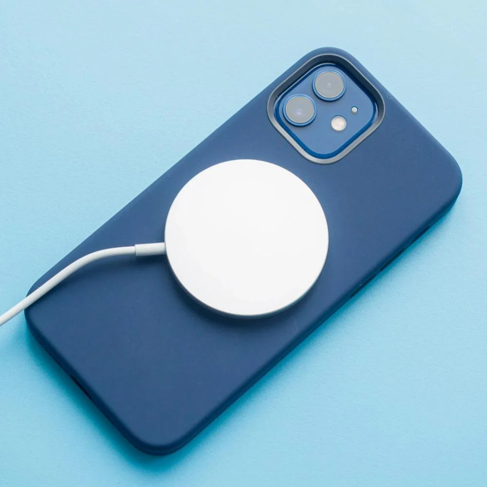MagSafe - 15W Magnetic Wireless Charger - Image 7