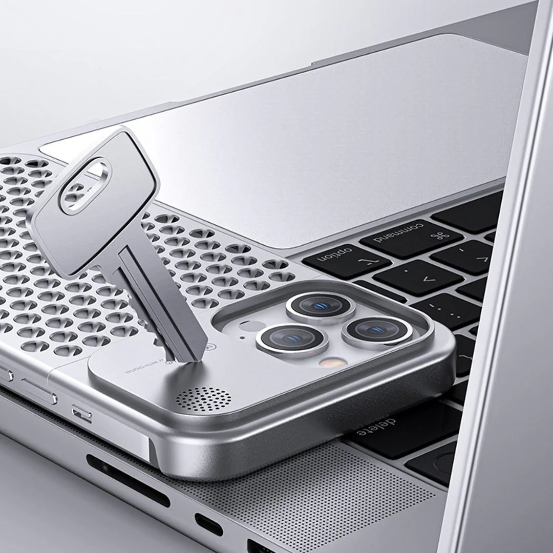 Aero Mesh ® Metallic Hybrid Case - iPhone - Image 5