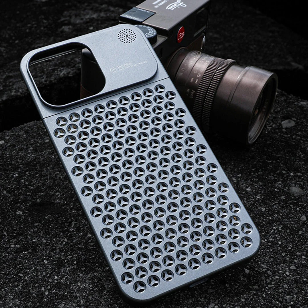 Aero Mesh ® Metallic Hybrid Case - iPhone - Image 6