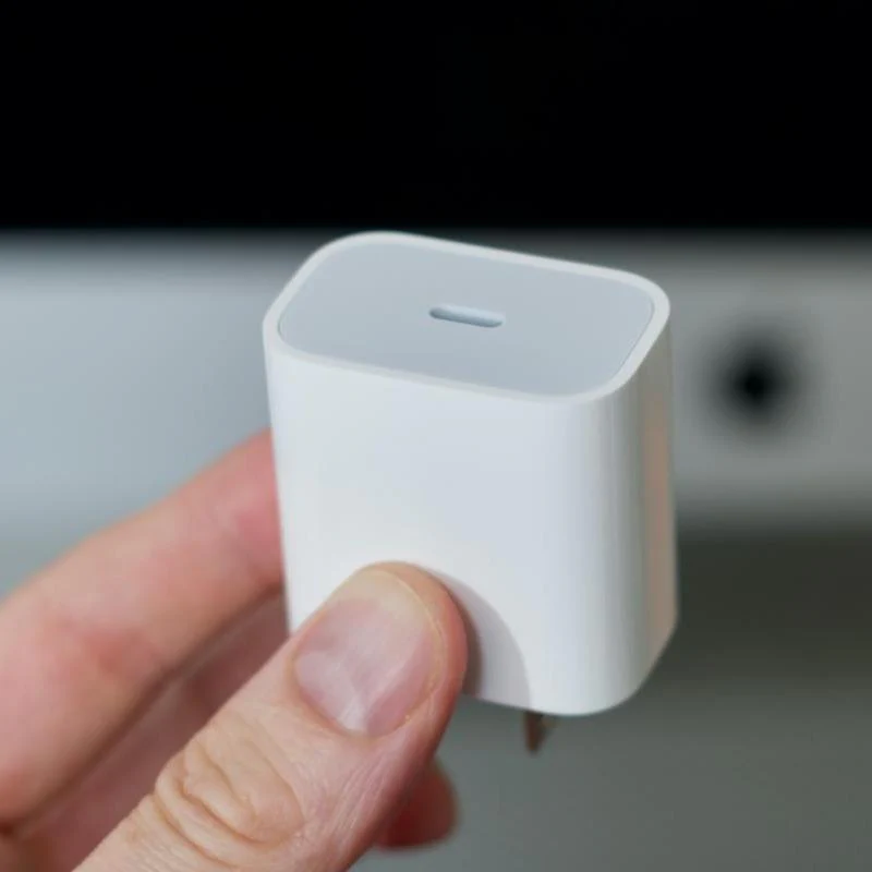 iPhone USB-C 20W Power Adapter - Image 5