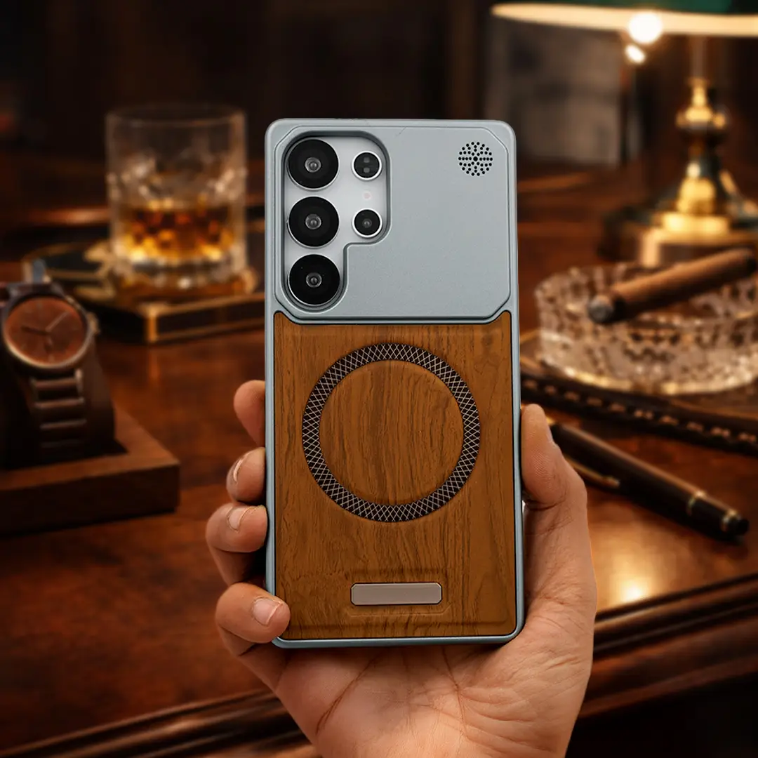 Contemporary MagSafe Wood Case - Image 3