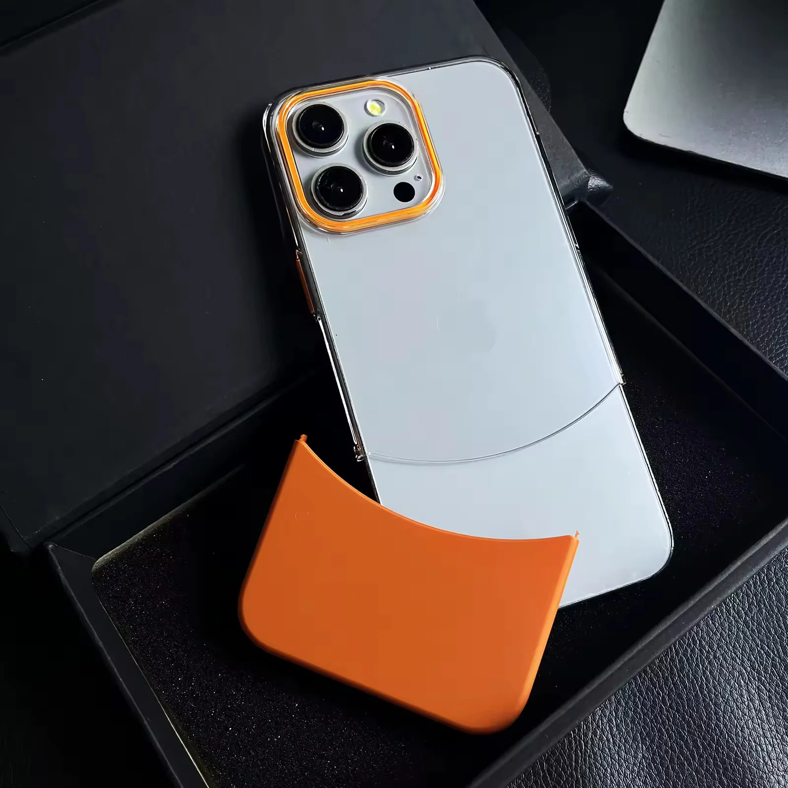 Contrast 2 in 1 Transparent Case - iPhone - Image 14