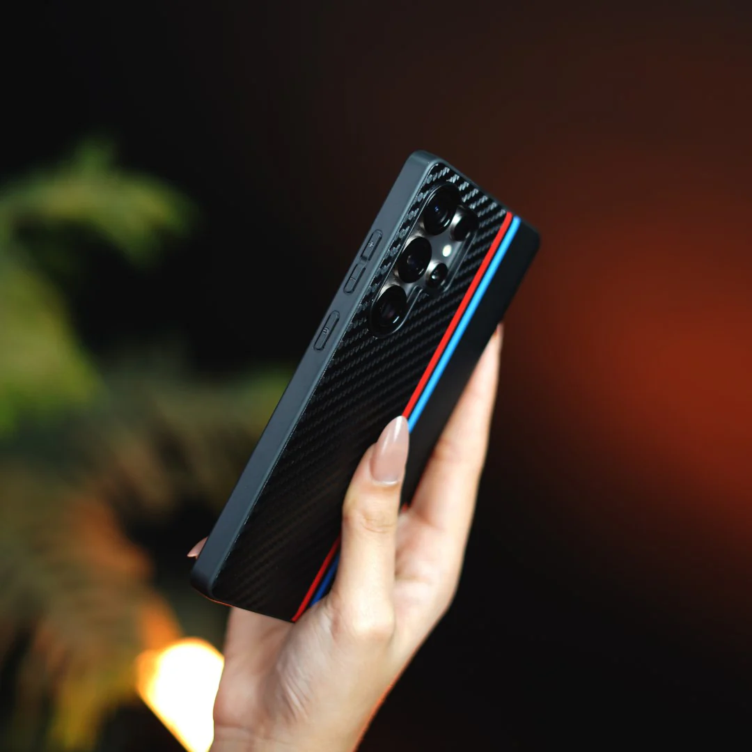 Dynamic Sporty Carbon Fiber Leather Case - Samsung - Image 4
