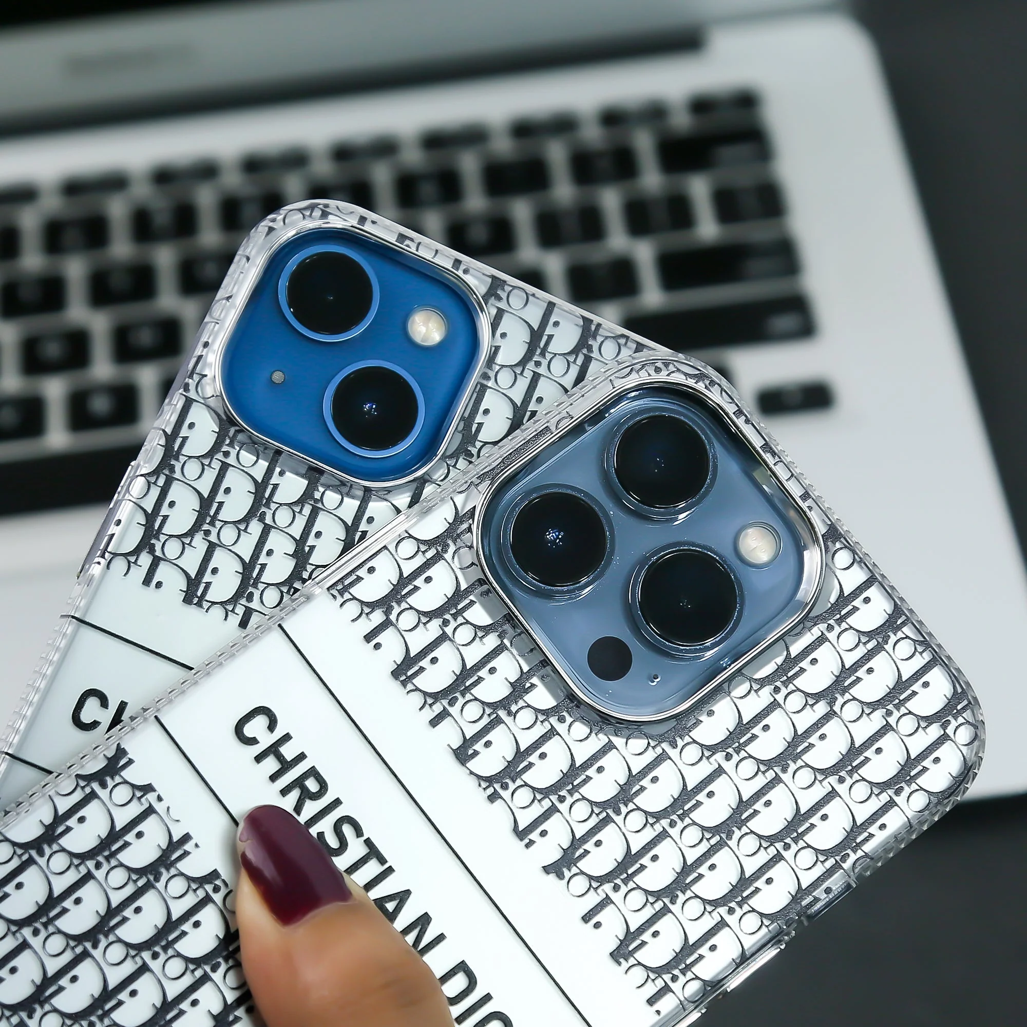 Elegance Classic Dior Pattern Case - iPhone - Image 3