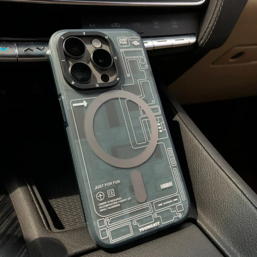Futuristic Circuit Shield MagSafe Case - iPhone - Image 7