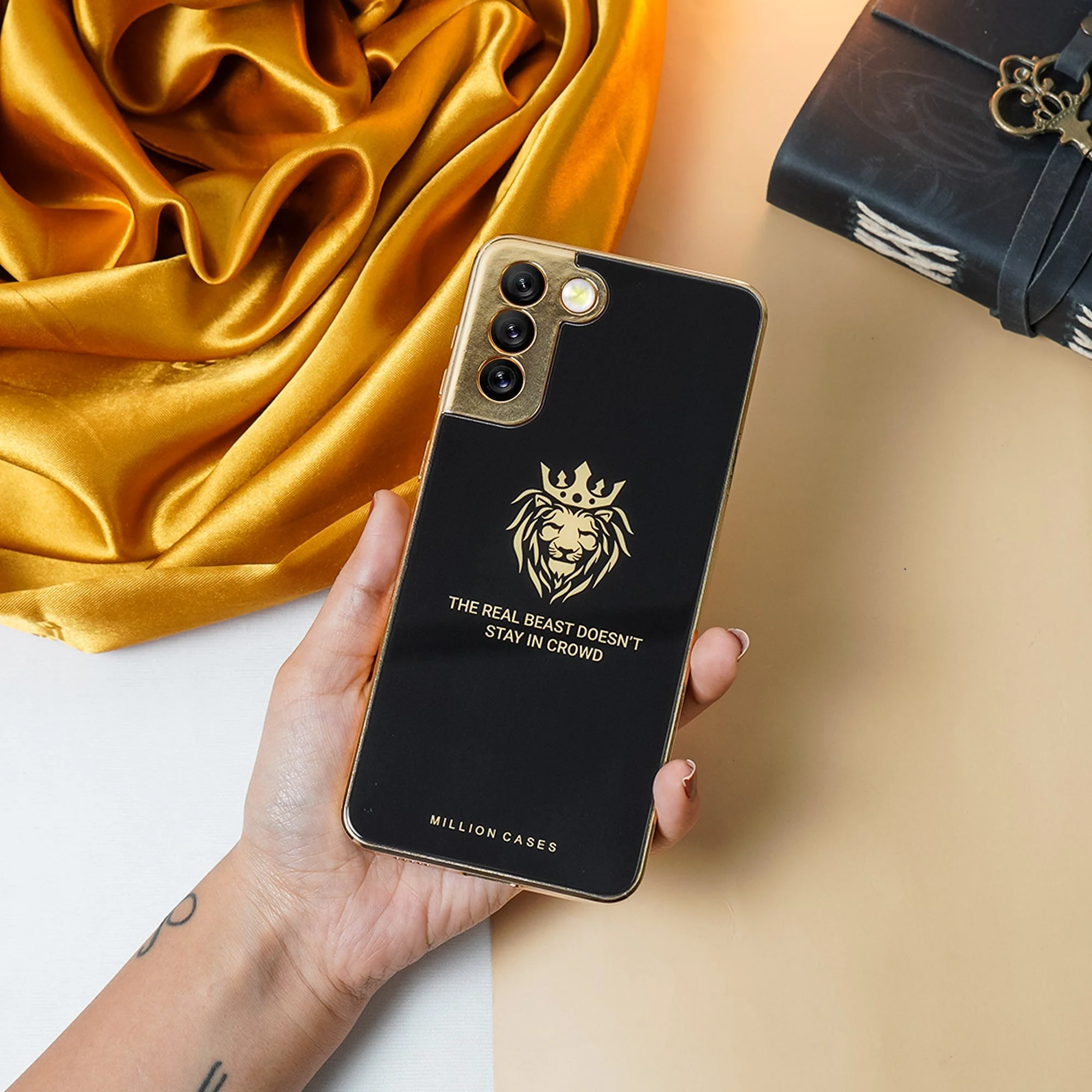 Lion Pattern Electroplating Glass Case - Samsung - Image 13