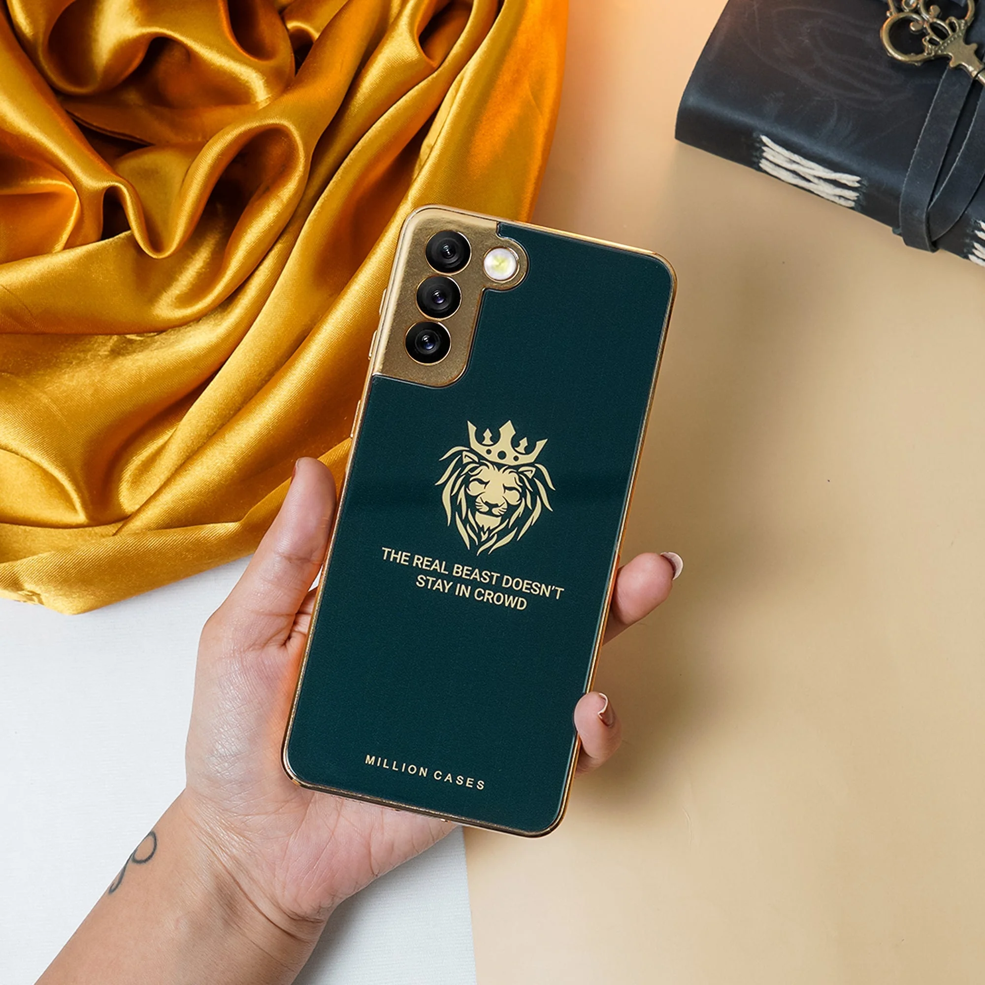 Lion Pattern Electroplating Glass Case - Samsung - Image 14