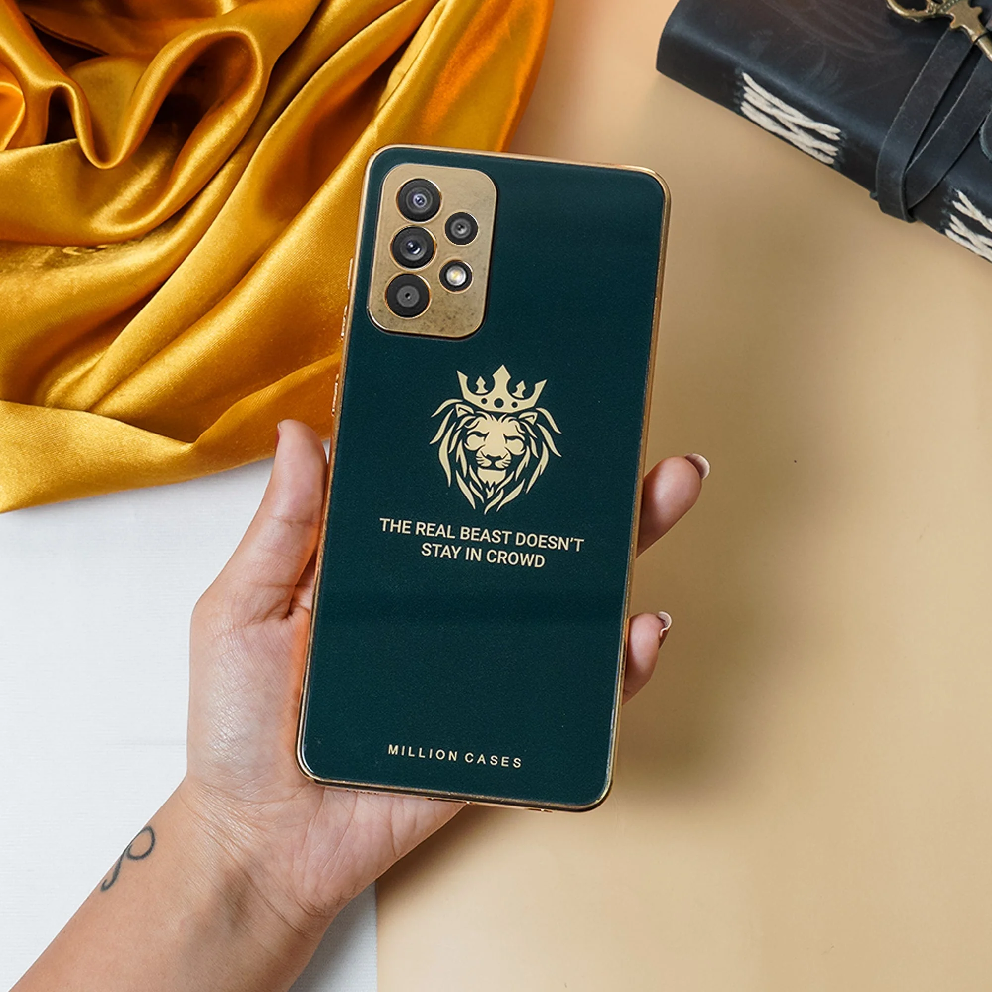 Lion Pattern Electroplating Glass Case - Samsung - Image 9