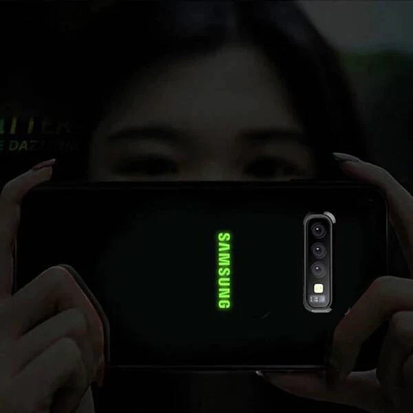Galaxy S10 Plus Radium Glow Light Illuminated Logo 3D Case - Image 4