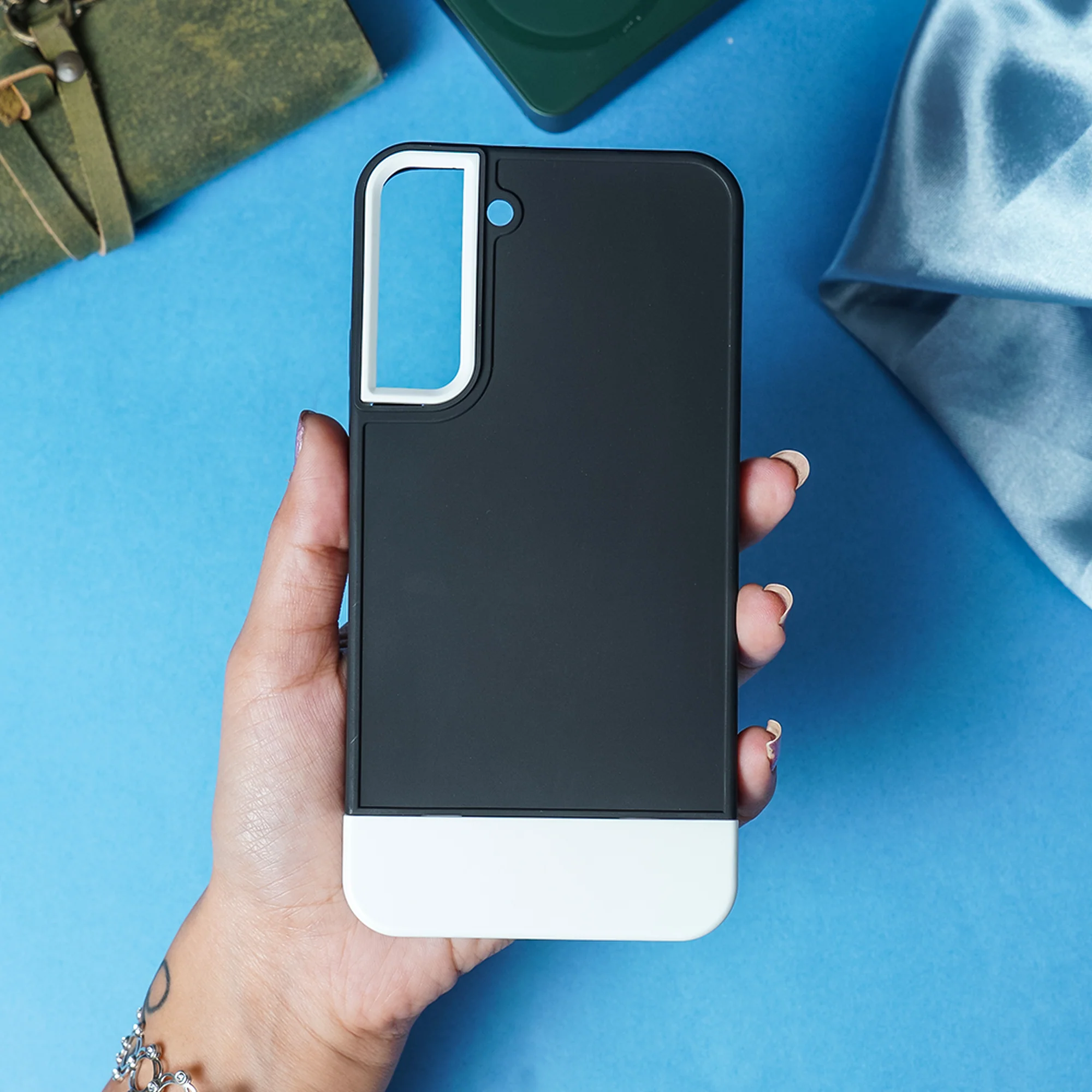 Galaxy S20 FE Contrasting Hybrid Armor Bumper Case - Image 7
