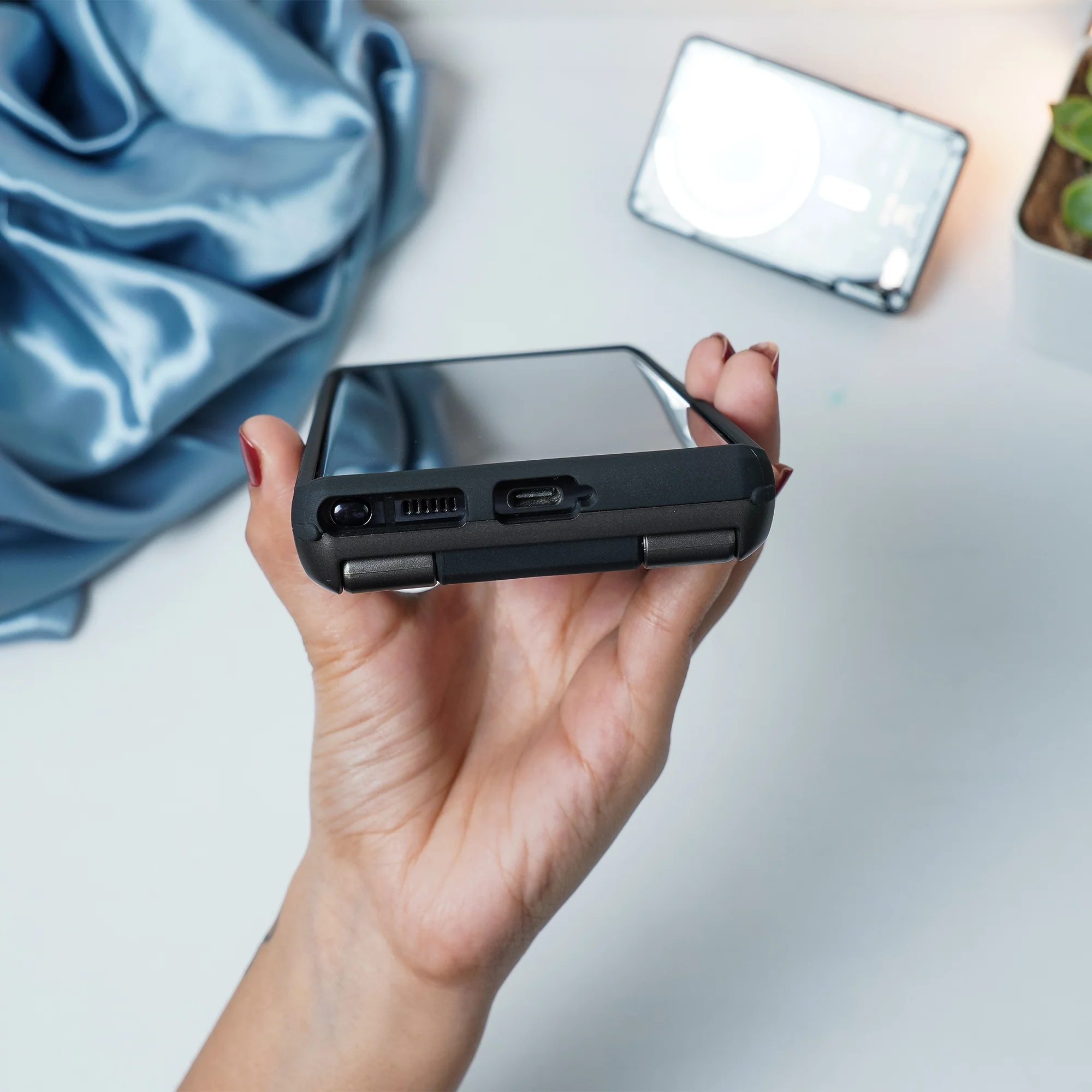 Galaxy S22 Series Hidden Card Holder Hybrid Case - Image 8