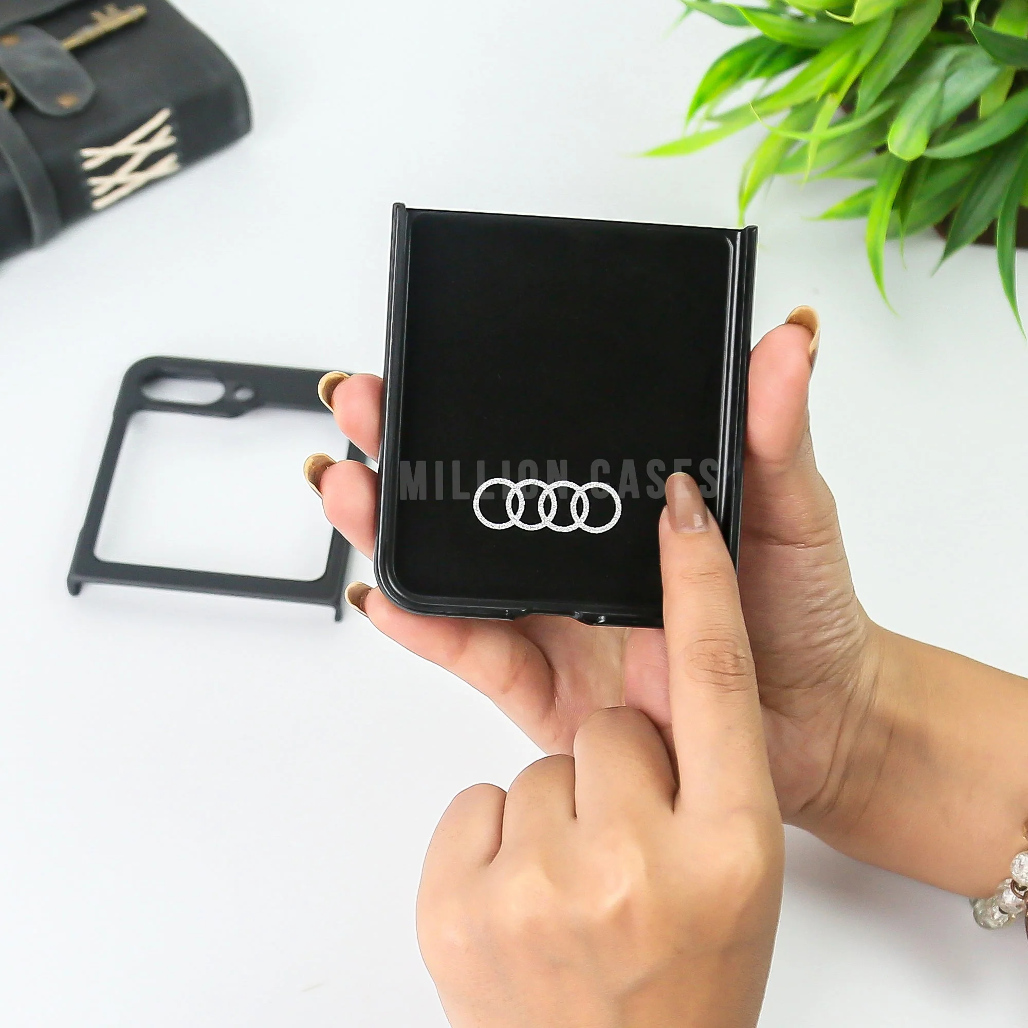 Galaxy Z Flip5 Audi Logo Pattern Case - Image 8