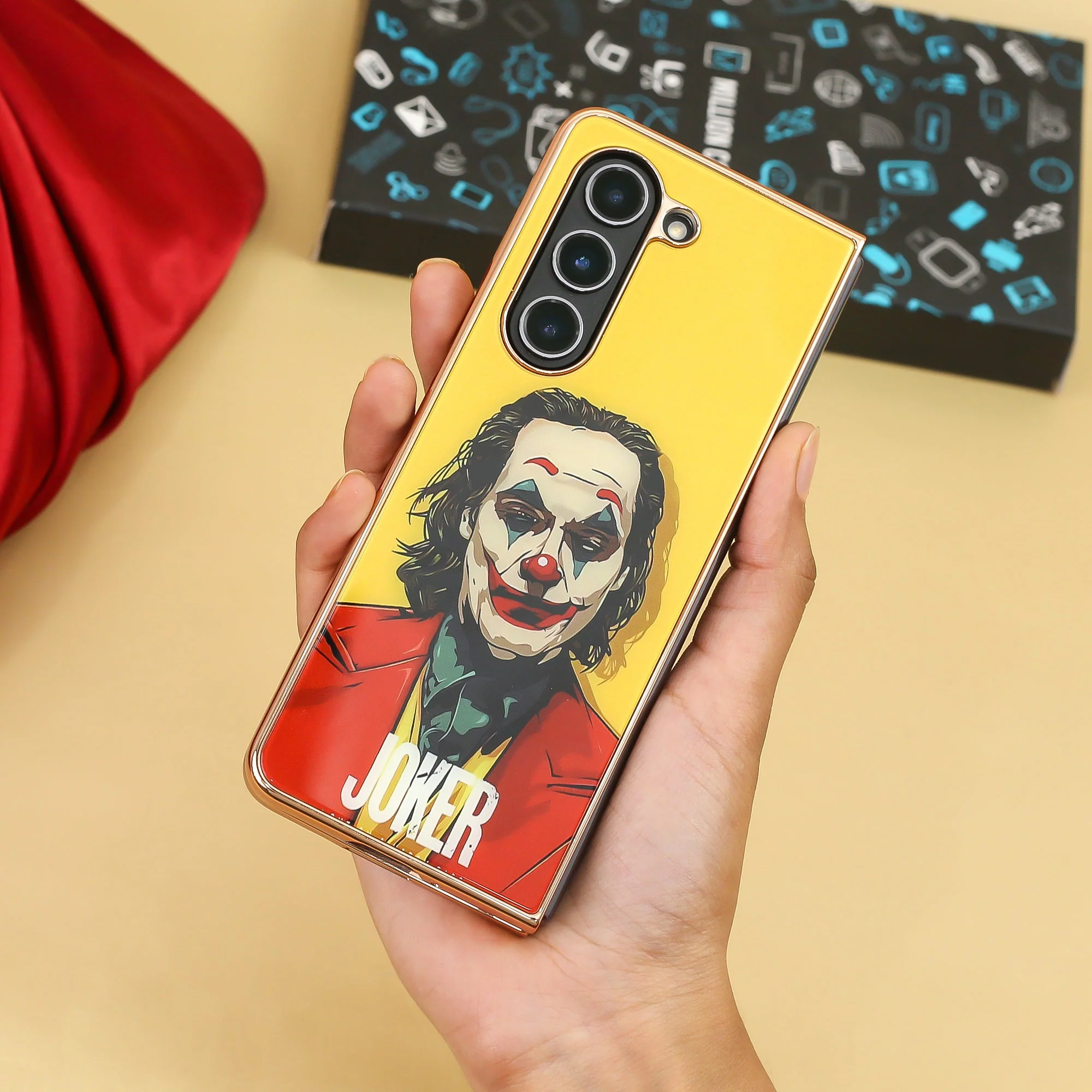 Galaxy Z Fold4 Joker Glass Back Case - Image 3