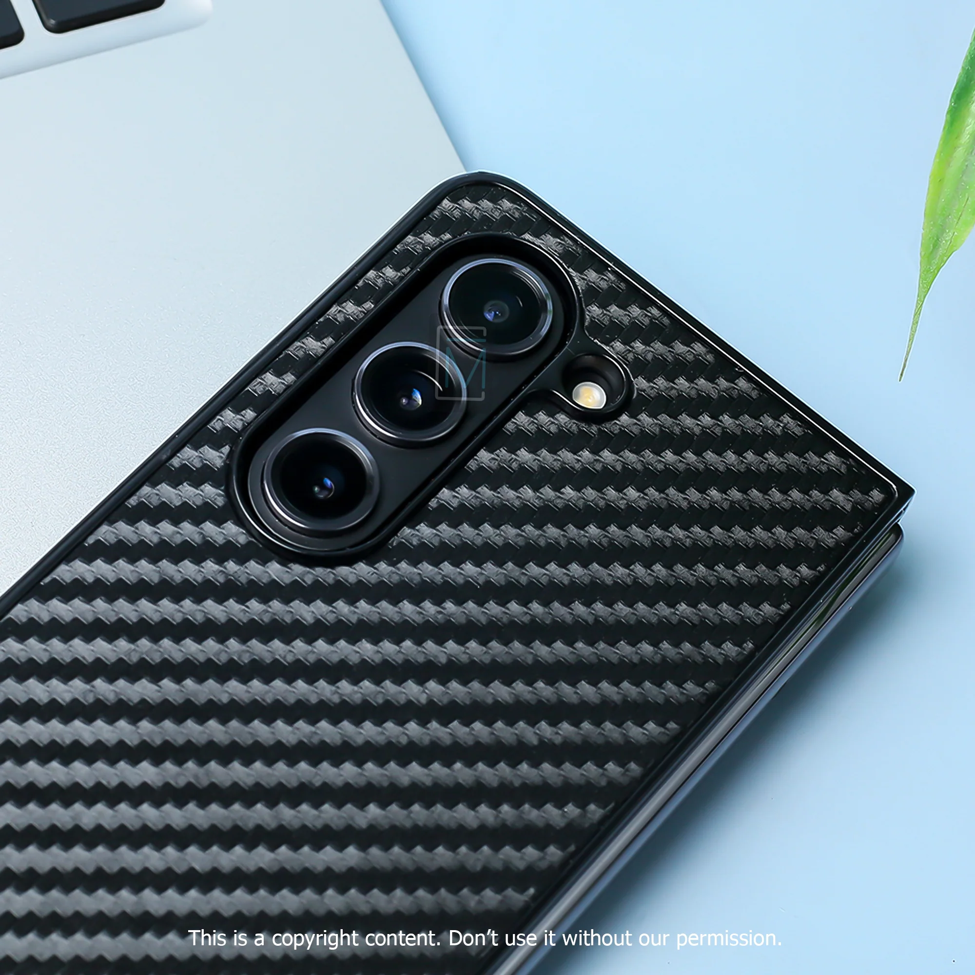 Galaxy Z Fold5 BMW Carbon Fiber Case - Image 9