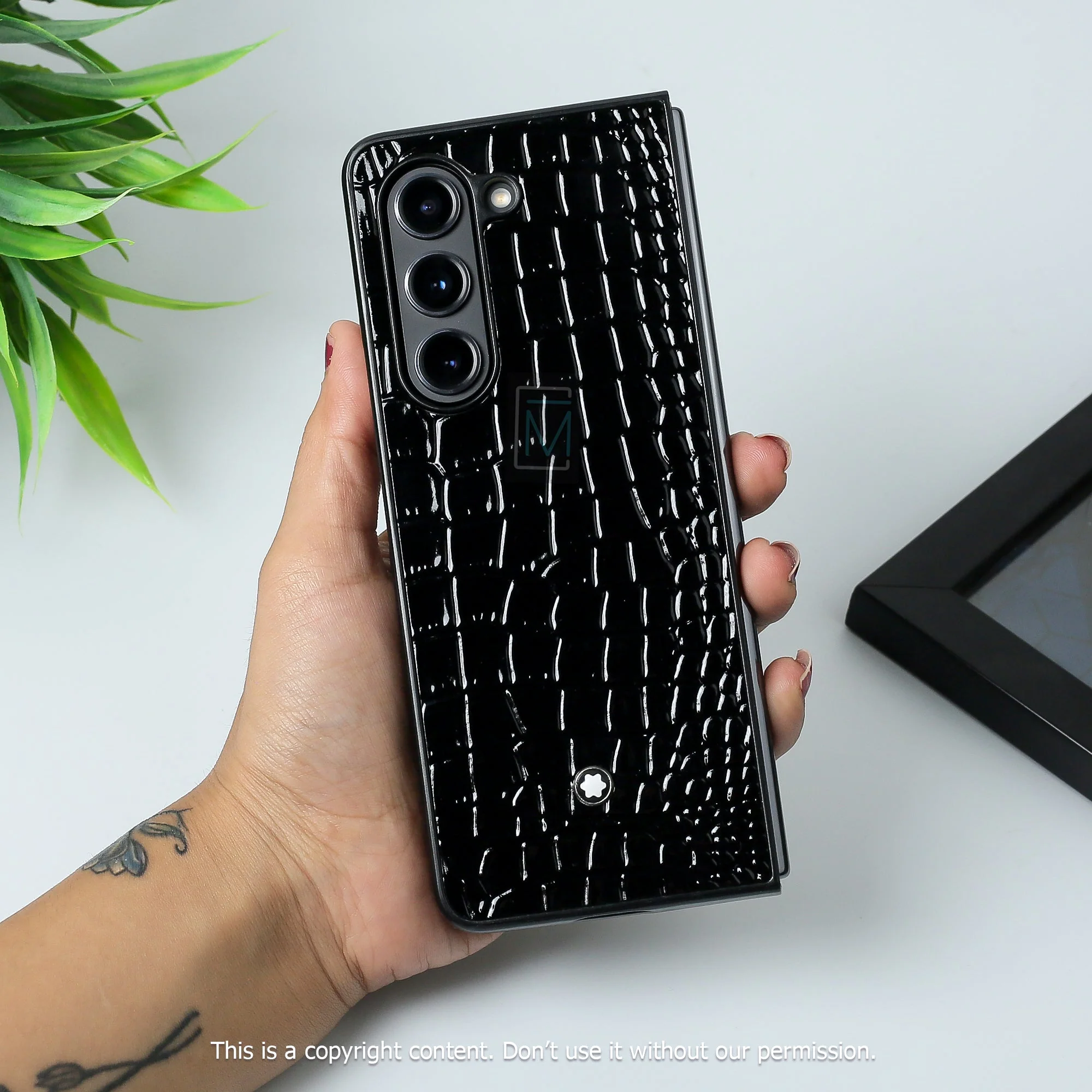 Galaxy Z Fold5 Crocodile Pattern Genuine Leather Case - Image 3