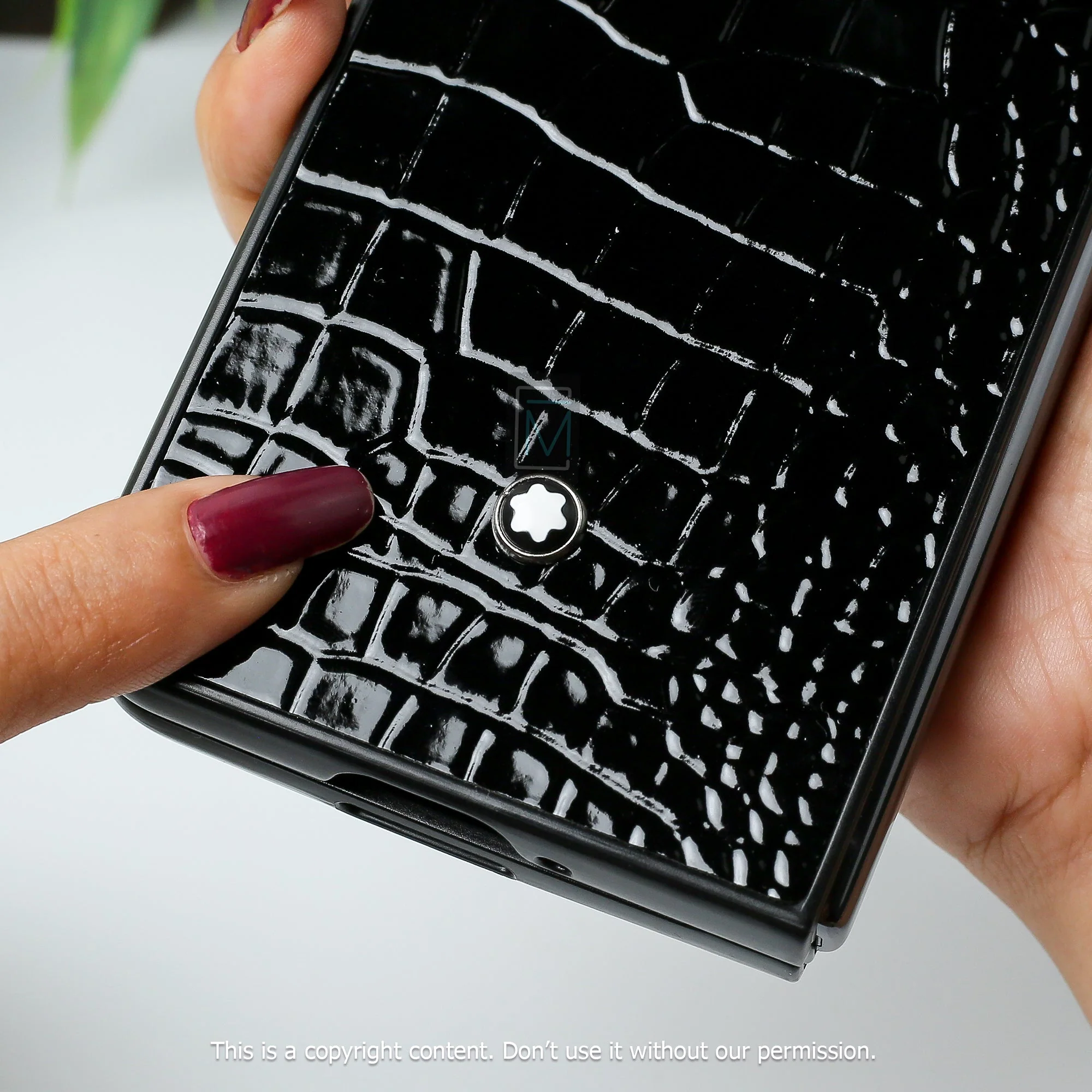 Galaxy Z Fold5 Crocodile Pattern Genuine Leather Case - Image 5
