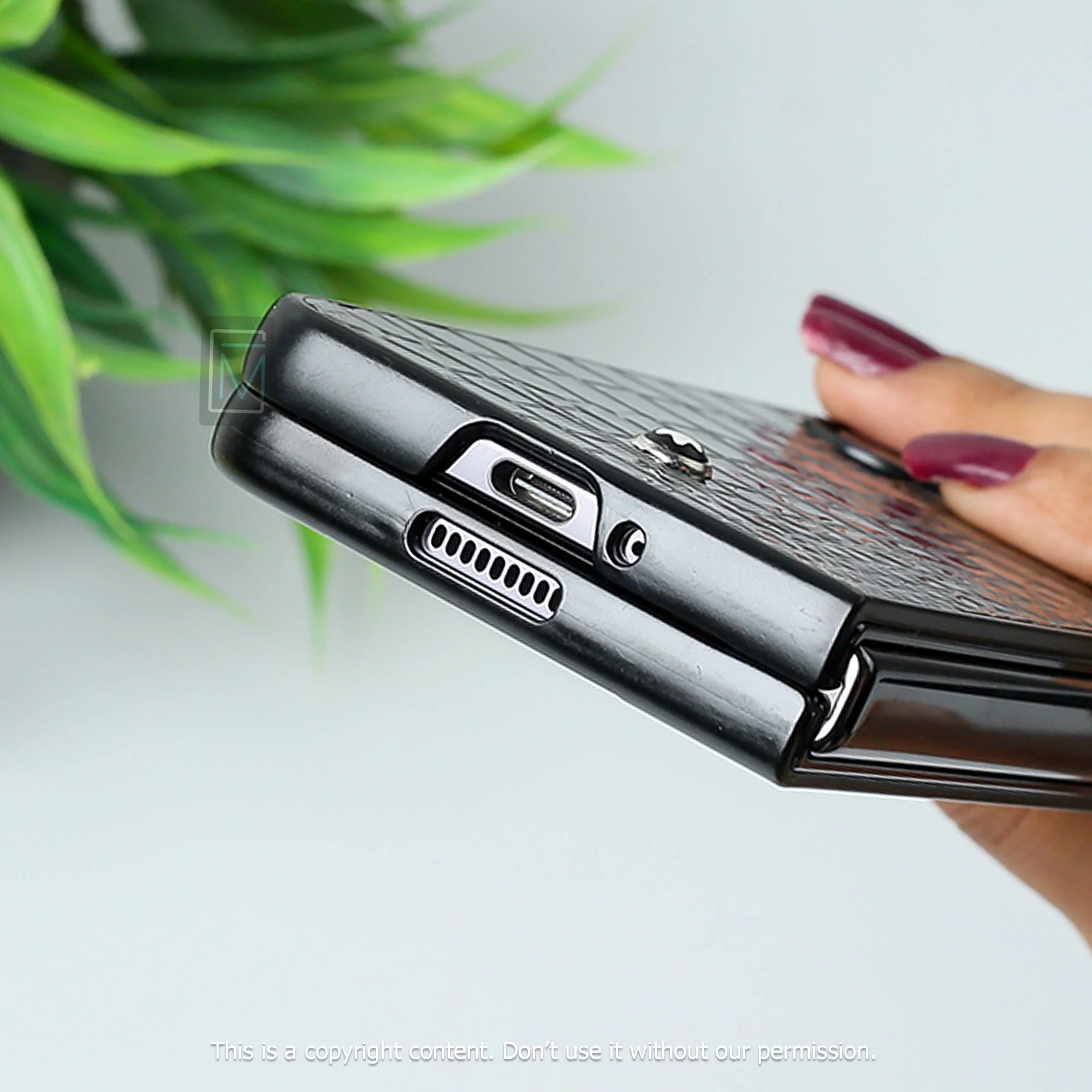 Galaxy Z Fold5 Crocodile Pattern Genuine Leather Case - Image 7