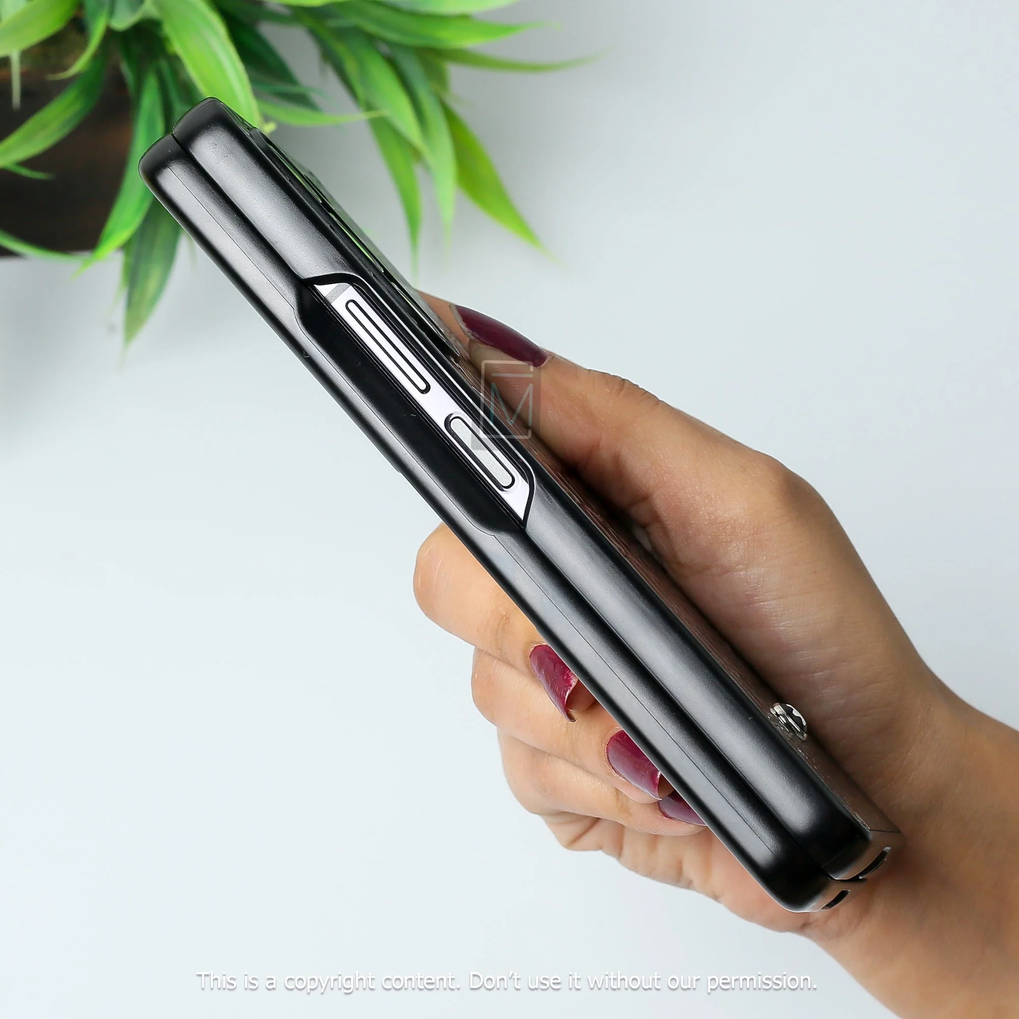 Galaxy Z Fold5 Crocodile Pattern Genuine Leather Case - Image 8