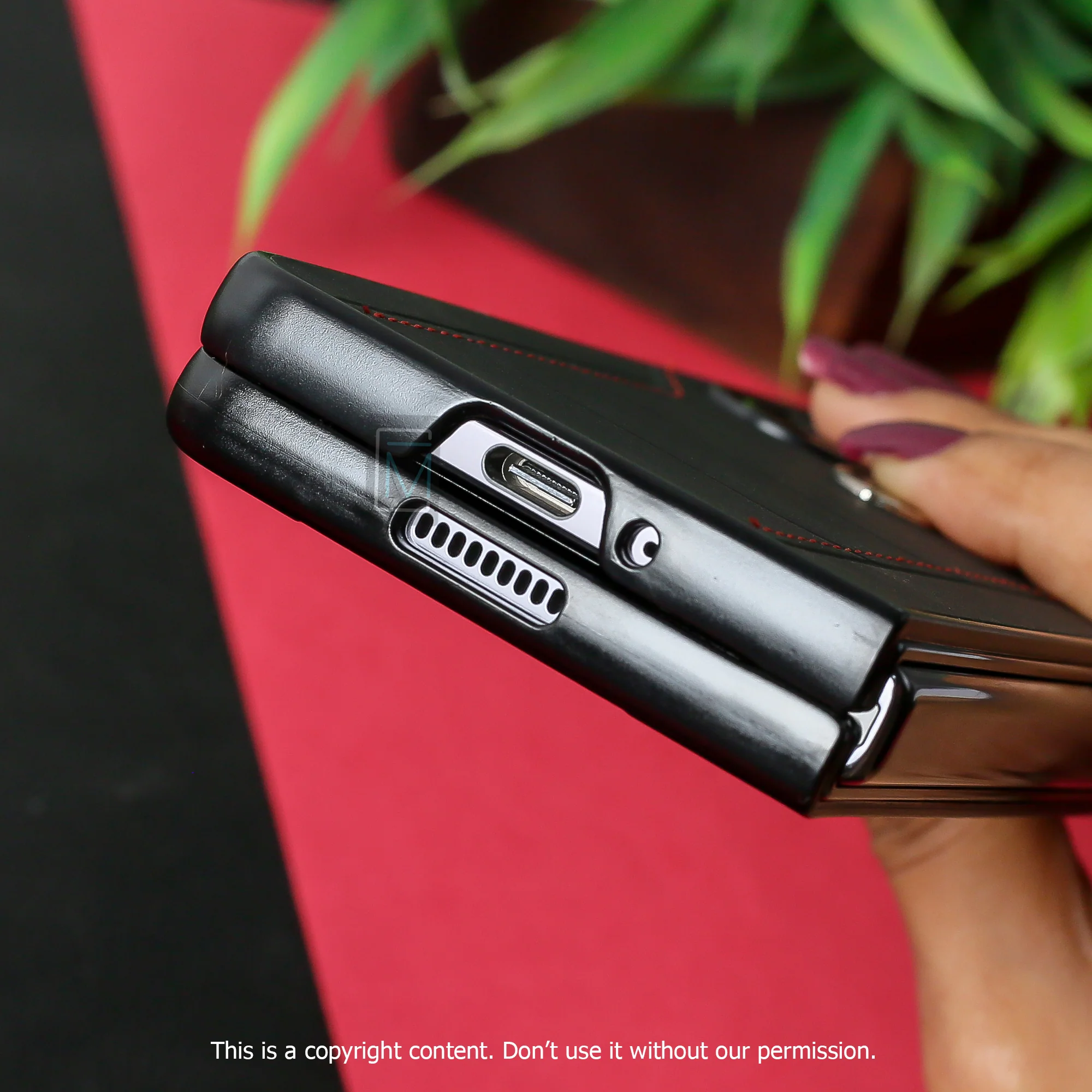 Galaxy Z Fold5 Limited Edition Ferrari Case - Image 4
