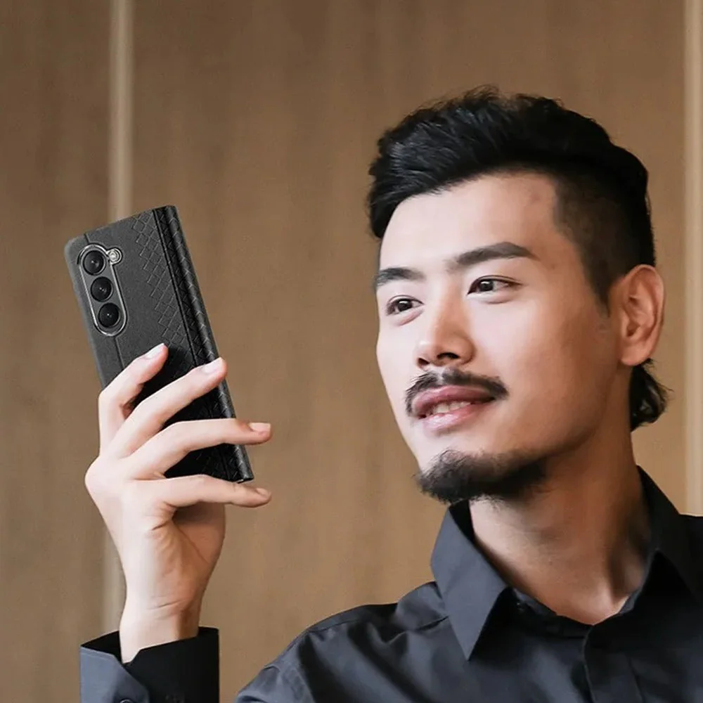 Galaxy Z Fold5 Luxury Lattice Leather Hinge Protection Case - Image 10