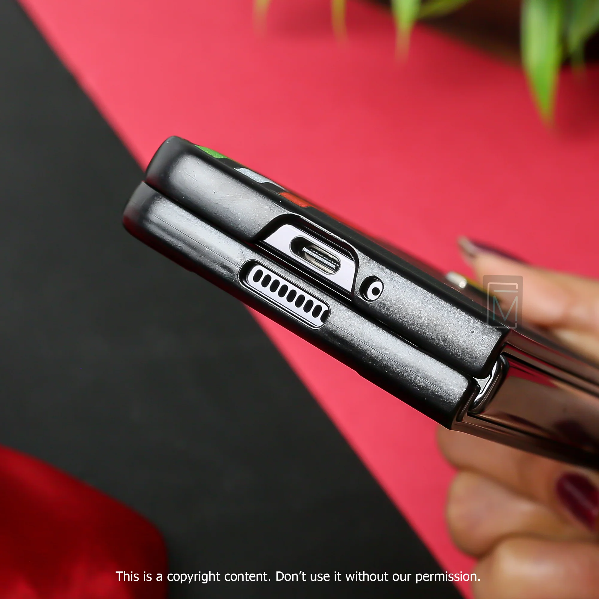 Galaxy Z Fold5 Speed Edition Ferrari Leather Case - Image 8