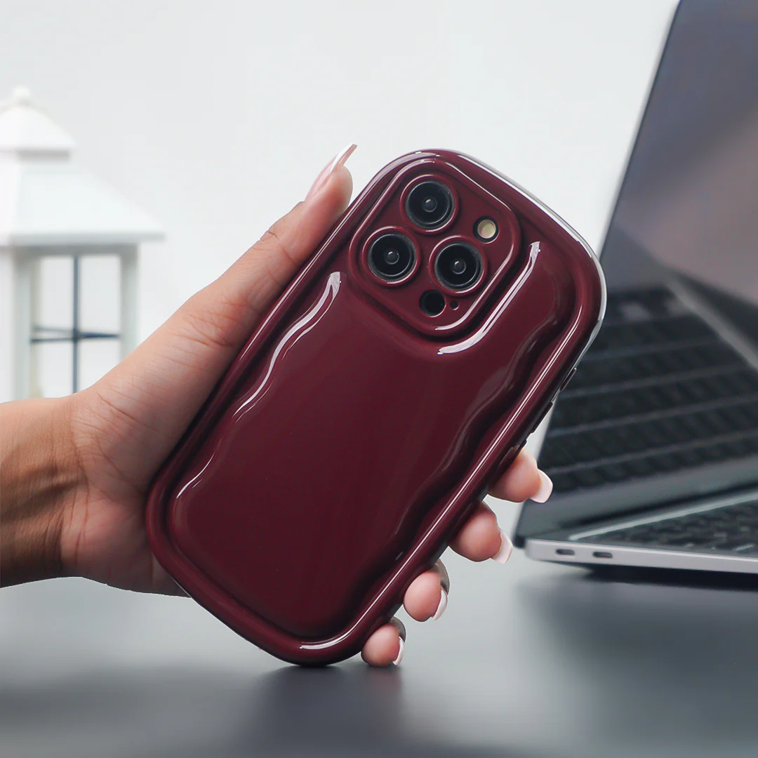 Glossy Varnish Wavy Pattern Case - iPhone - Image 6