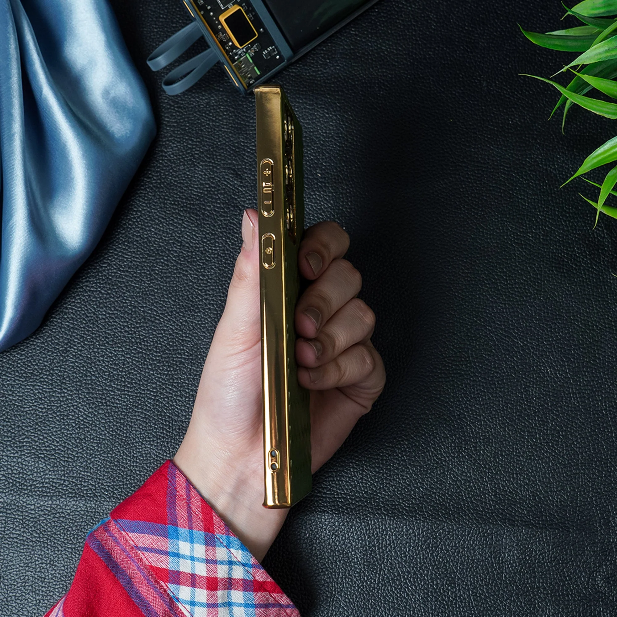 Leather Woven Gold Plated Case - Samsung - Image 9
