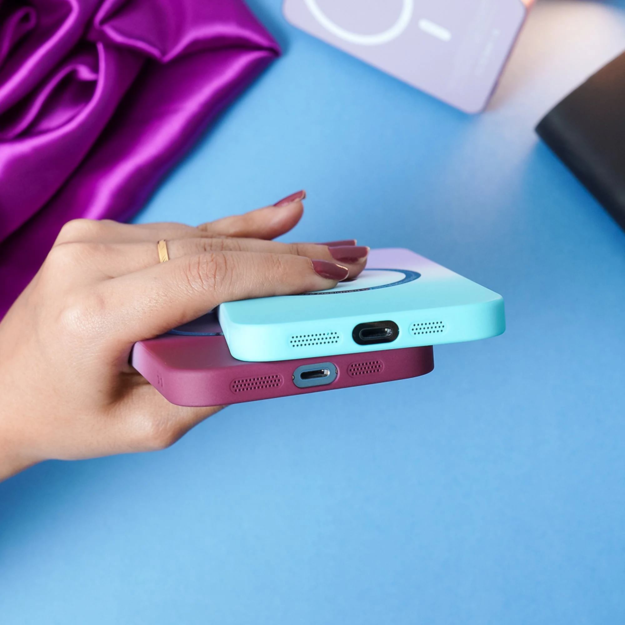 Gradient Matte MagSafe With Logo Case- iPhone - Image 6