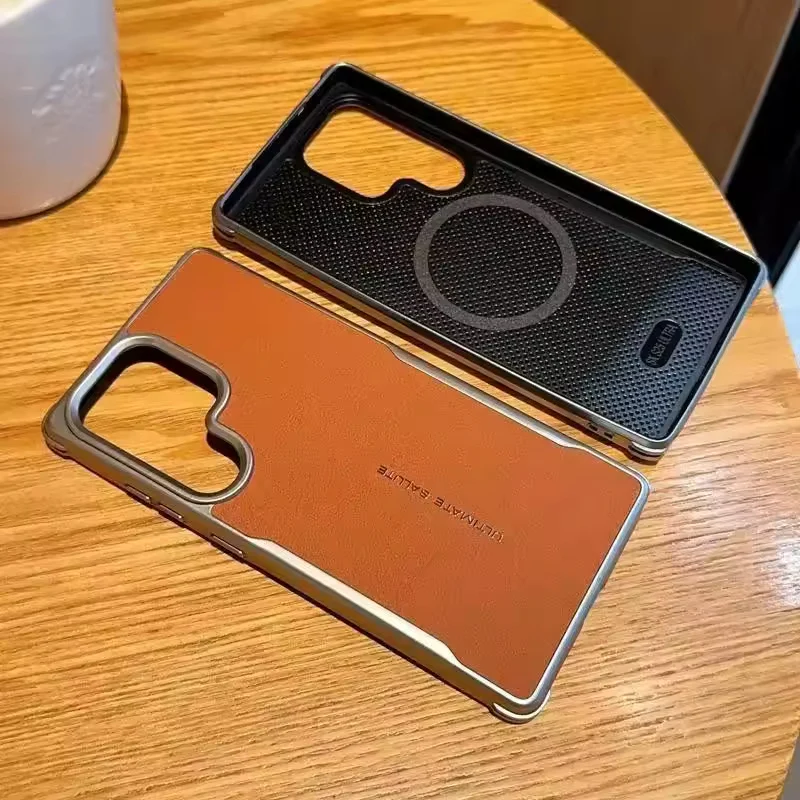 Imperial Shield Leather Case - Image 3
