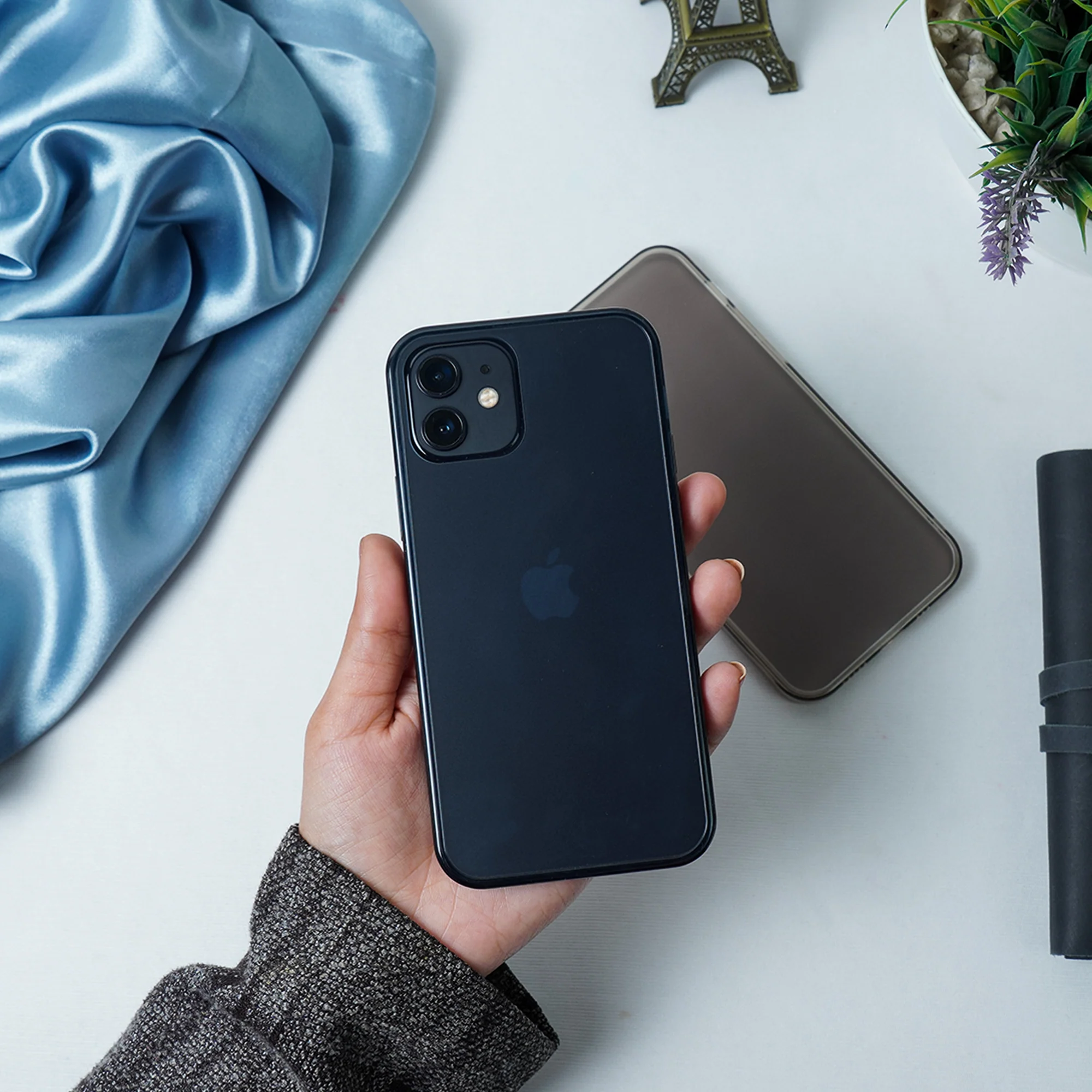 iPhone 12 Pro Frosted Glass Protective Case - Image 4