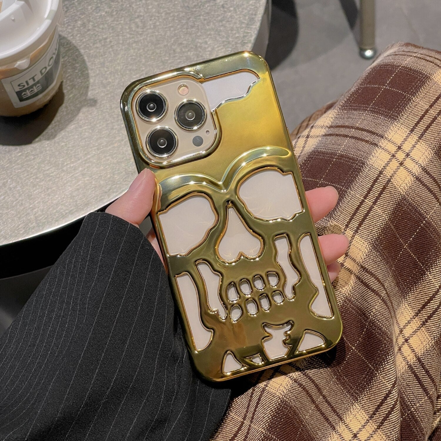 Hollow Skull Design Case - iPhone - Image 3