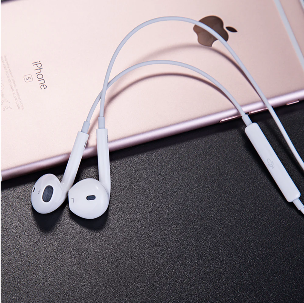 iPhone White Lightning Digital Earphones - Image 14
