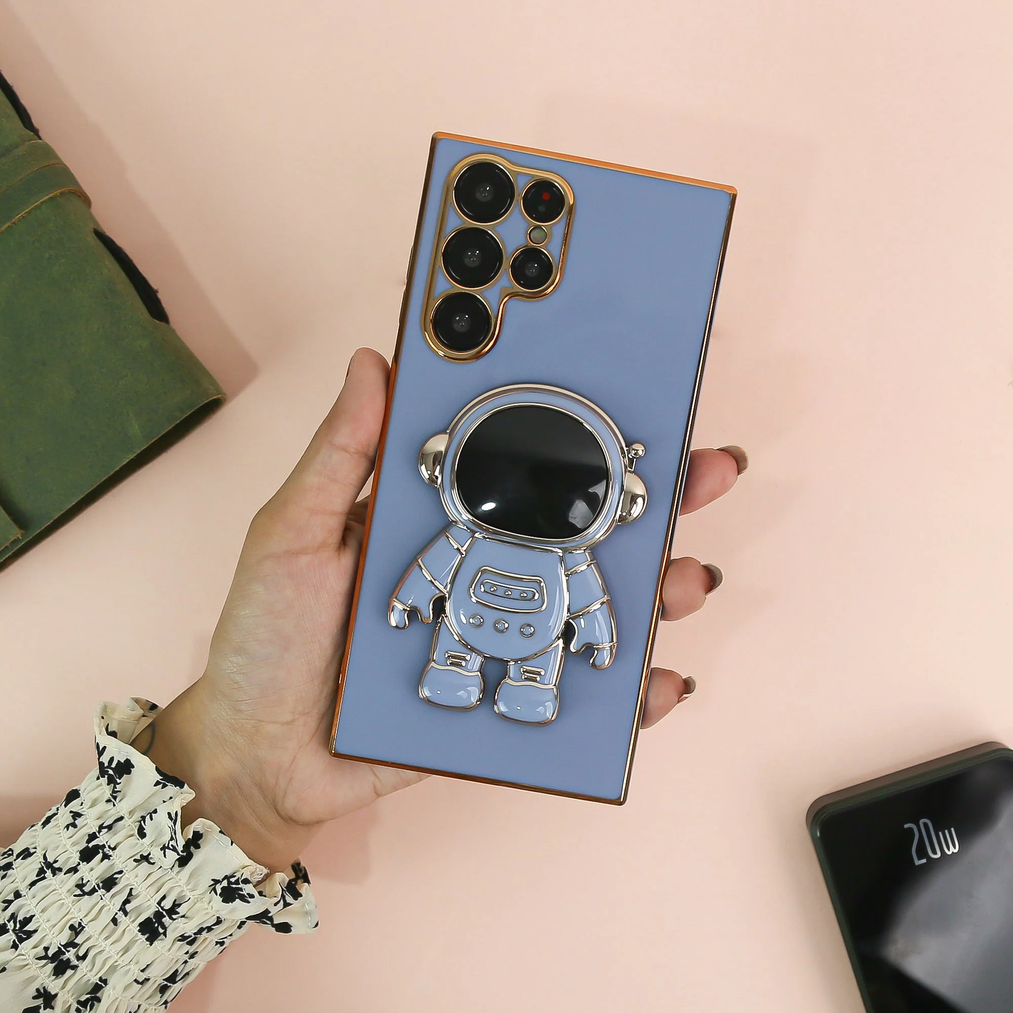 Luxurious Astronaut Bracket Phone Case - Samsung - Image 6