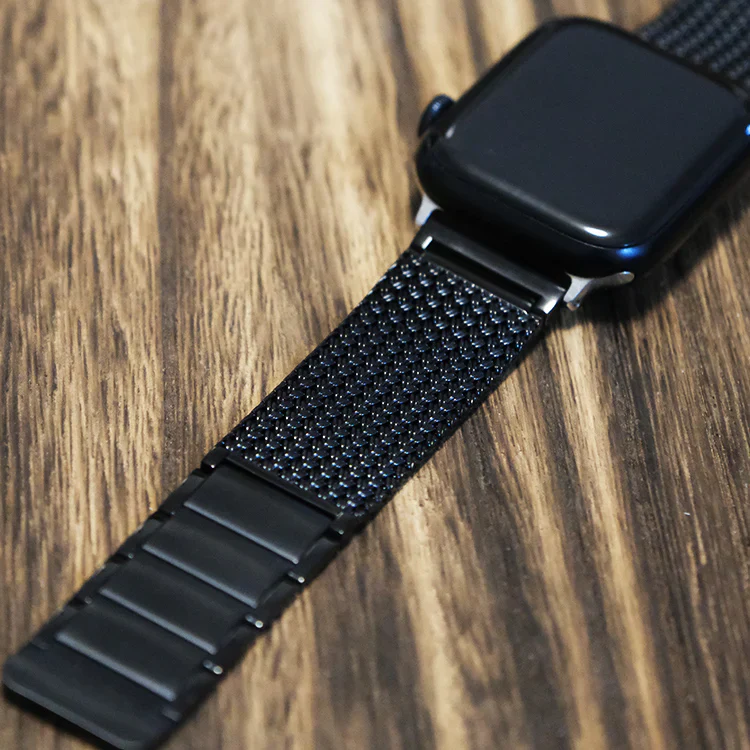 Luxury Steel Magnet Clasp Strap for Apple Watch - Image 4