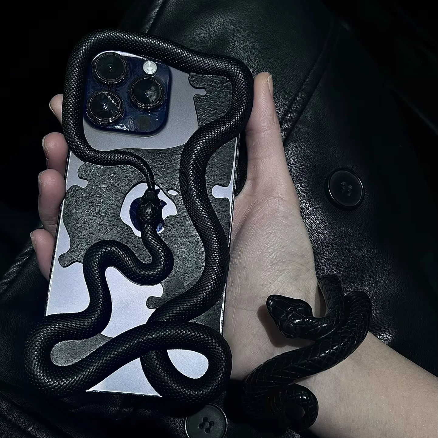 Venomous Shield Case - iPhone - Image 7