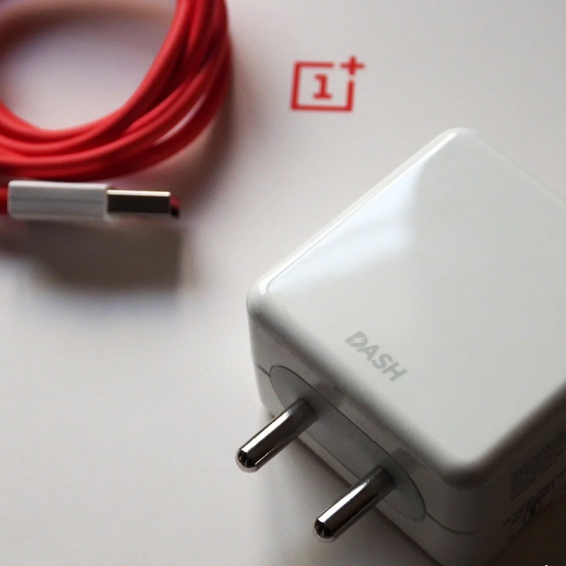 OnePlus Dash Power Adapter + Type-C USB Cable - Image 13