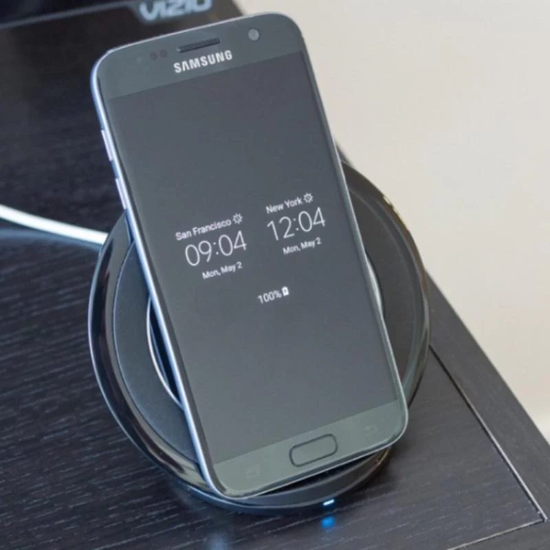 Samsung Fast Wireless Charger Stand - Image 3