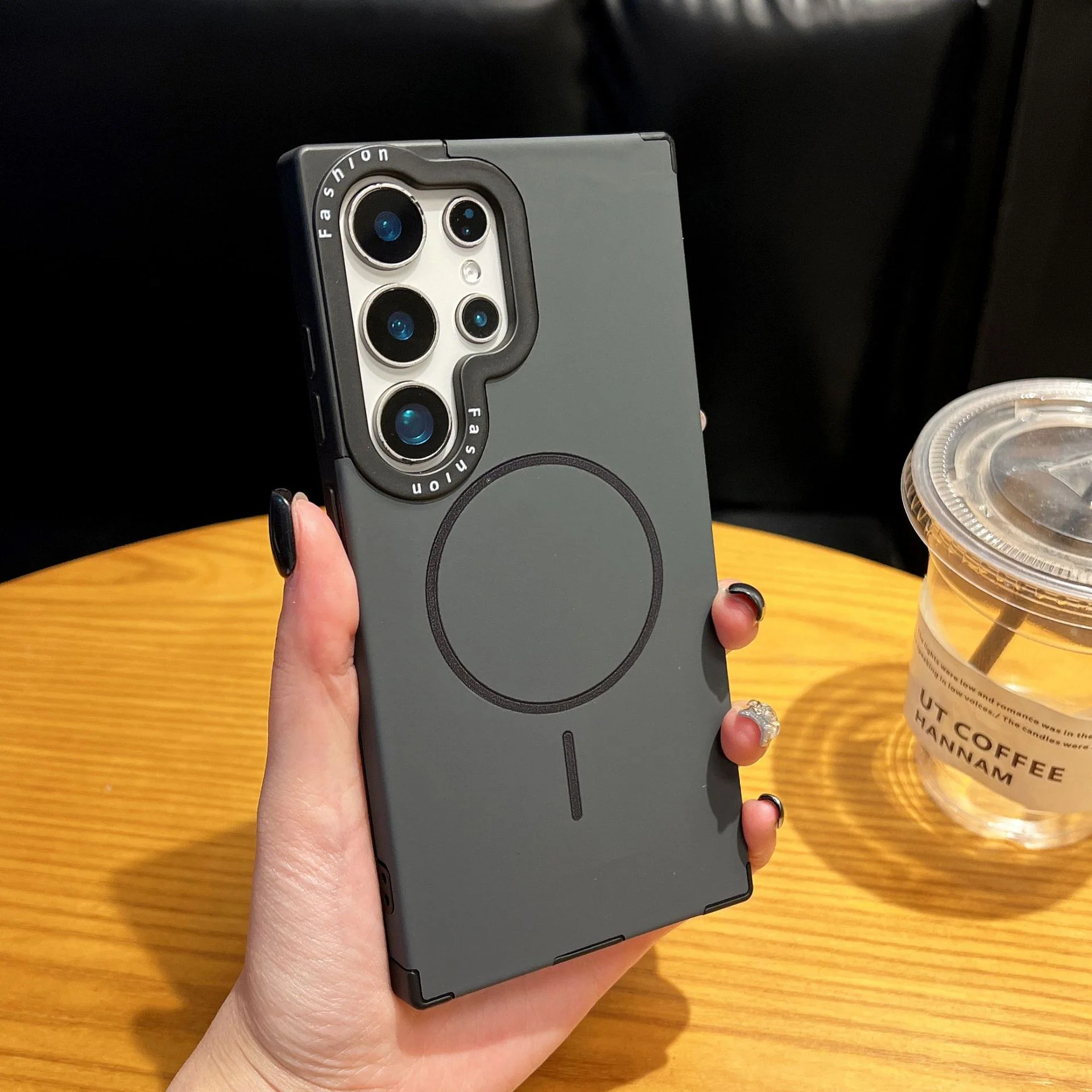 Quantum Ultra Grip Magnetic Case - Image 3