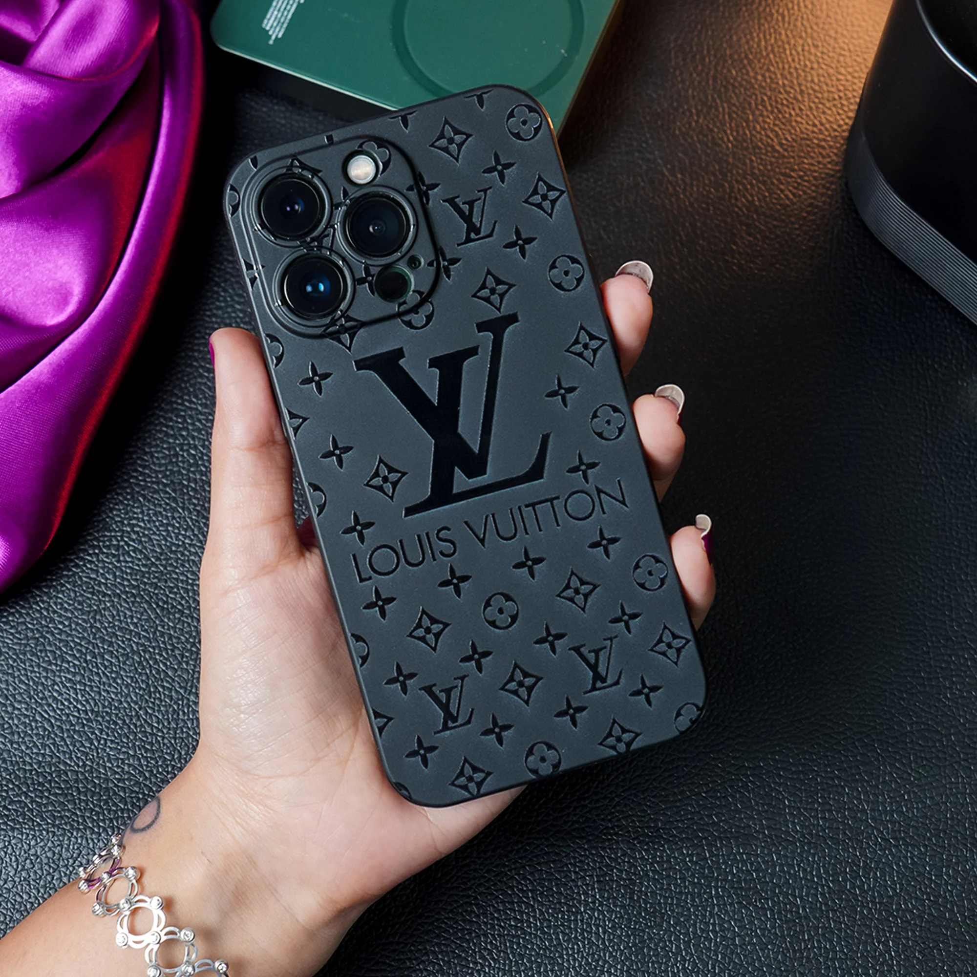 Retro Pattern Shockproof Case - iPhone - Image 3