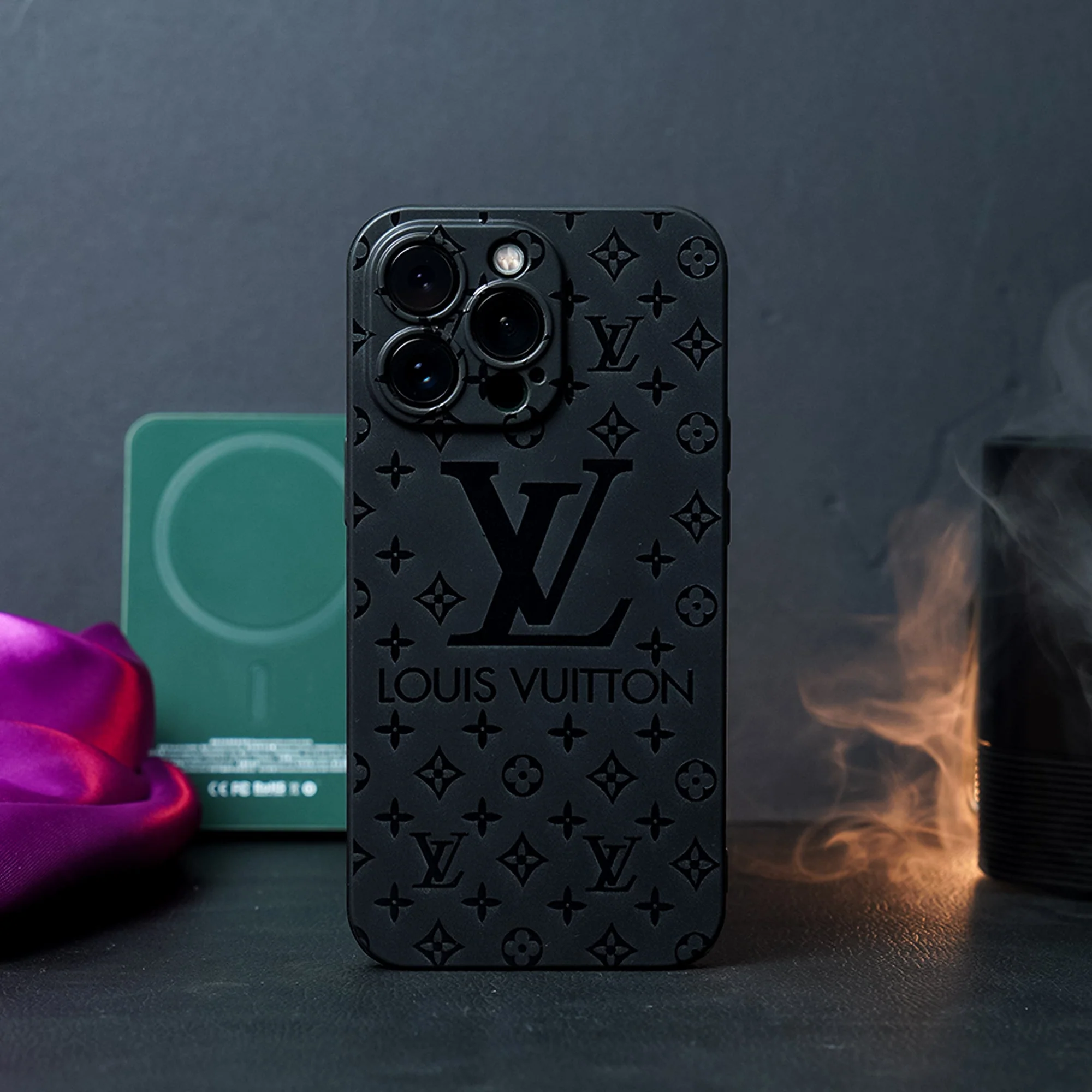 Retro Pattern Shockproof Case - iPhone - Image 4