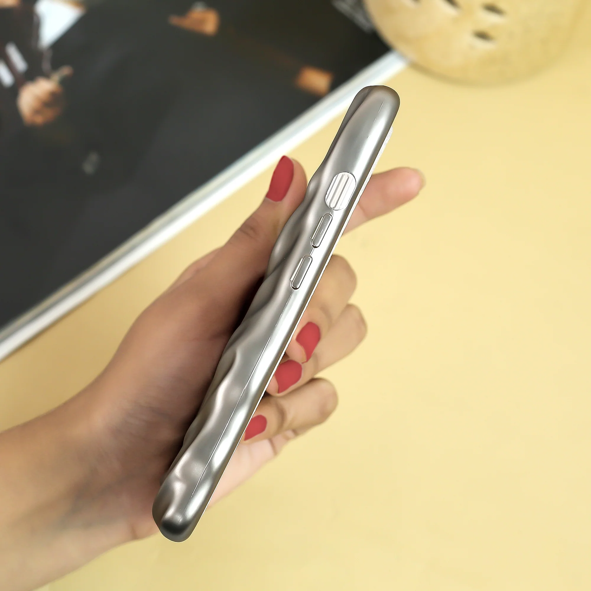 Ripple Effect Elegance Design Case - iPhone - Image 3