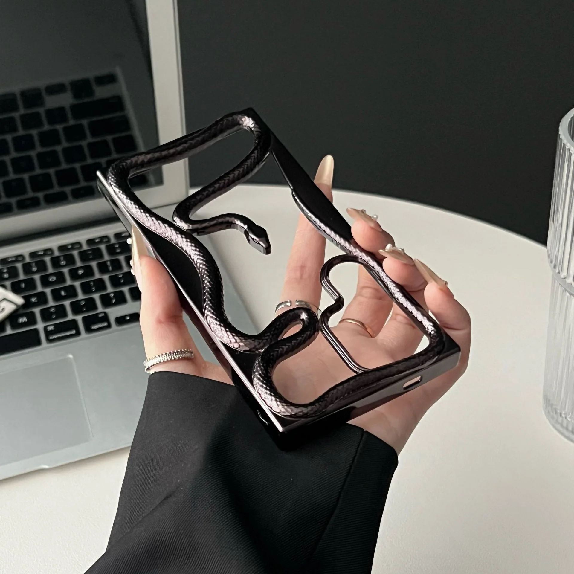 Venomous Snake Shadow Case - Samsung - Image 4