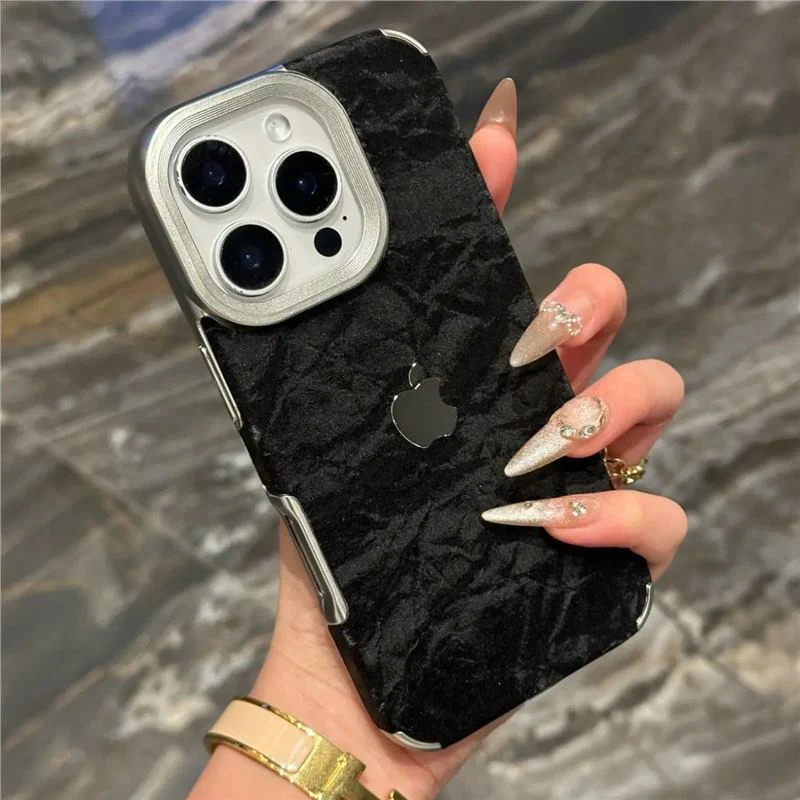 Silky Snowy Mountain Leather Case - iPhone - Image 3