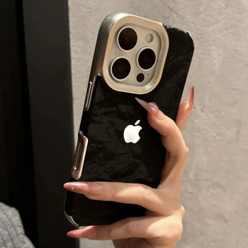 Silky Snowy Mountain Leather Case - iPhone - Image 4