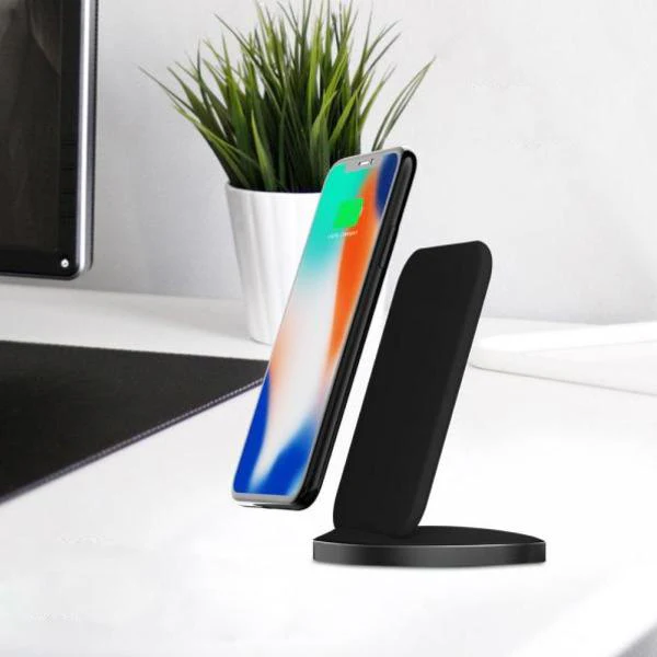 Solo Wireless Charging Stand - Image 4