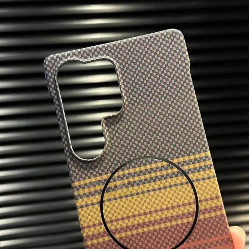 Sunset Grid Carbon Weave MagSafe Case - Image 5