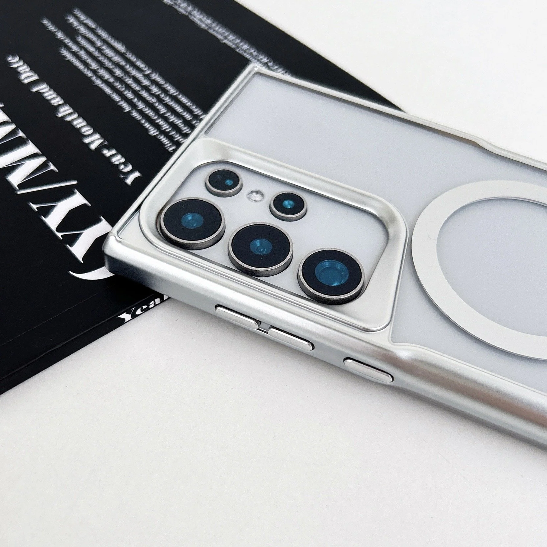 Brilliance Acrylic Clarity MagSafe Case - Samsung - Image 8