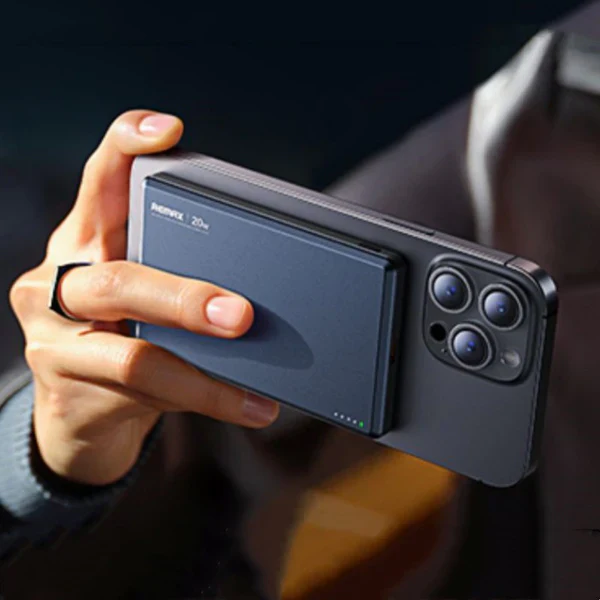 Ultra-Slim 5000mAh 20W Magnetic Wireless Power Bank - Image 4