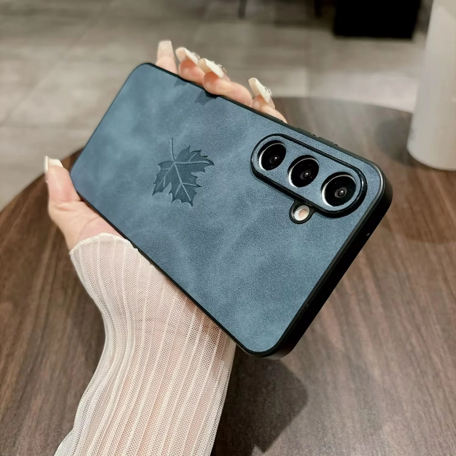Vintage Maple Leaf Leather Case - Samsung - Image 7