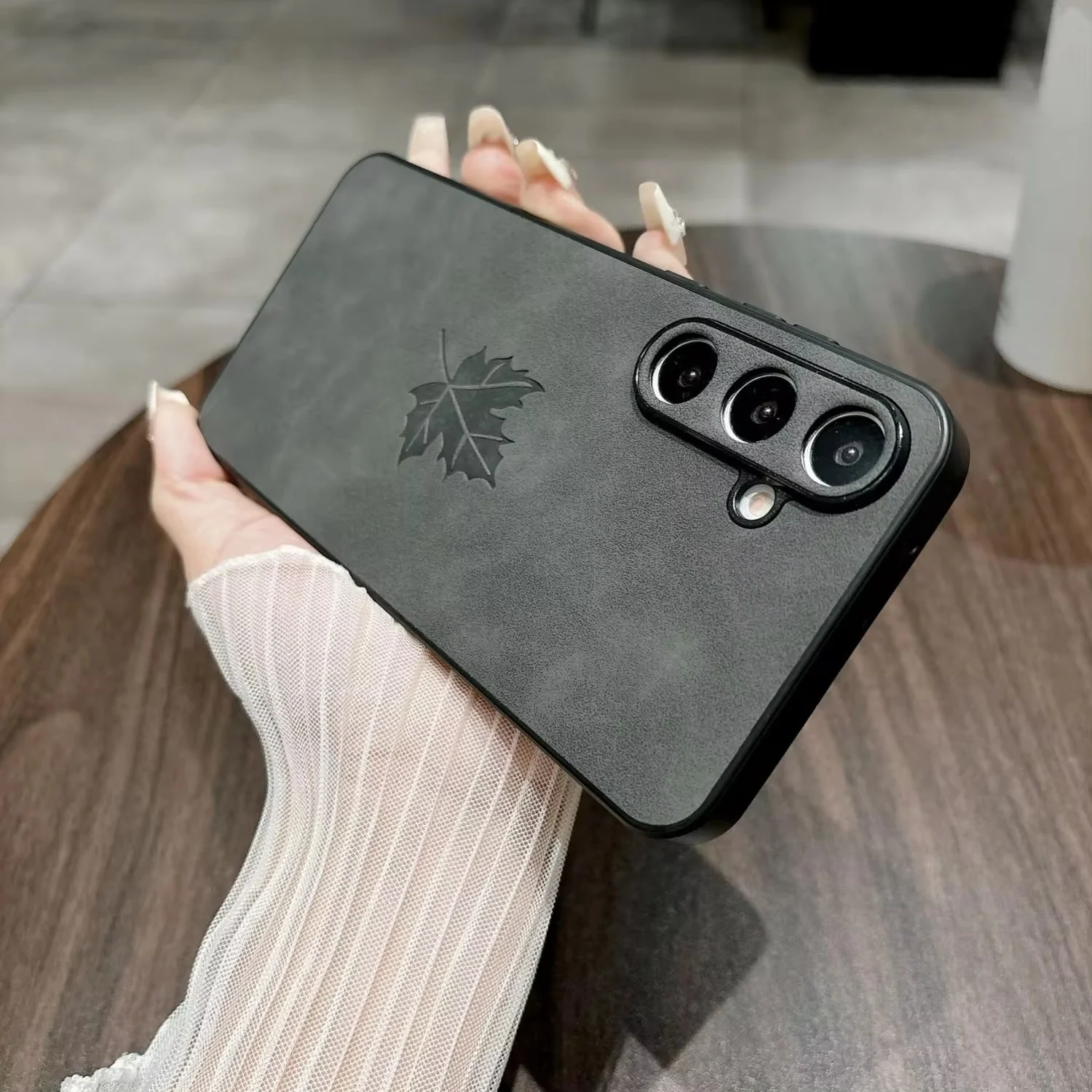 Vintage Maple Leaf Leather Case - Samsung - Image 8